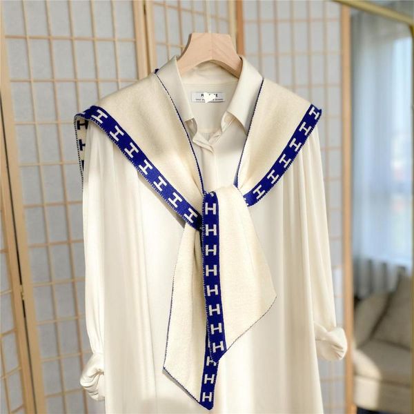 scarves 2021 korean style knitted wool double-sided shawl women's spring and winter joker scarf with fake collar decorative cloak, Blue;gray
scarves 2021 korean style knitted wool double-sided shawl women's spring and winter joker scarf with fake collar decorative cloak, Blue;gray