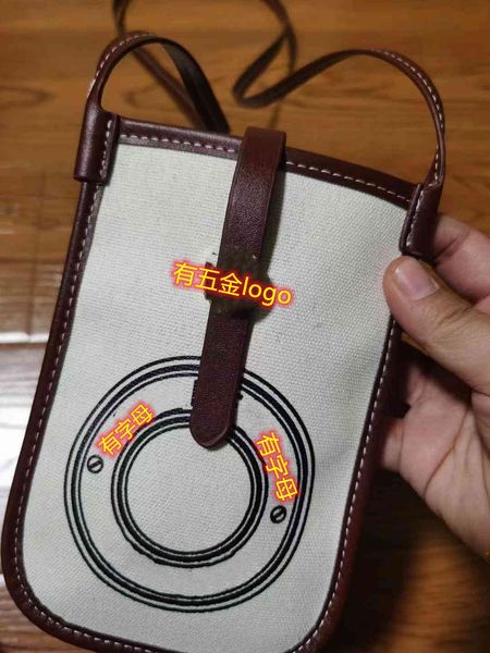 70% off designer 2021ss letter canvas mobile phone tb button design men's and women's same bag family one shoulder slant span bag
70% off designer 2021ss letter canvas mobile phone tb button design men's and women's same bag family one shoulder slant span bag