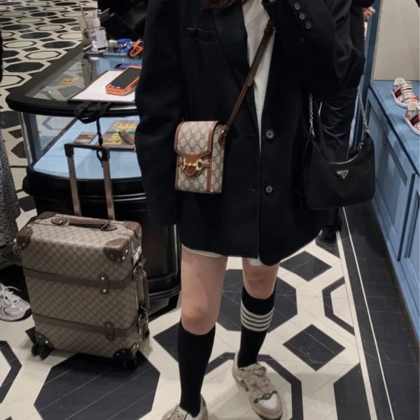 factory cowhide mobile phone bag luxuryss designerss yw
factory cowhide mobile phone bag luxuryss designerss yw