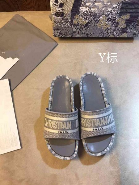 slippers sandals 2021 new d family embroidered letter thick bottom heightening flip flop large size muffin bottom leisure antiskid women, Black
slippers sandals 2021 new d family embroidered letter thick bottom heightening flip flop large size muffin bottom leisure antiskid women, Black