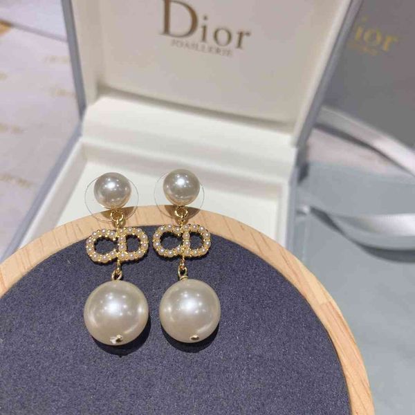 special offer 2021 luxury designer jewelry 2021 high edition pearl tassel earrings new old bronze earrings, Silver
special offer 2021 luxury designer jewelry 2021 high edition pearl tassel earrings new old bronze earrings, Silver