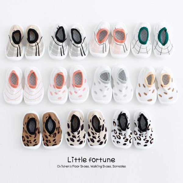 first walkers spring, summer and autumn of 20 years children's sock shoes baby walking soft soled antiskid breathable
first walkers spring, summer and autumn of 20 years children's sock shoes baby walking soft soled antiskid breathable
