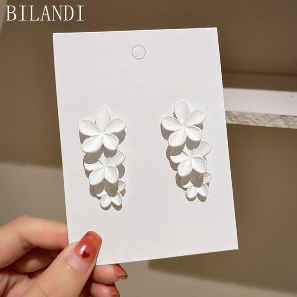 dangle & chandelier bilandi s925 needle fashion jewelry flower earrings pretty design red yellow white blue pink drop for girl lady gifts, Silver
dangle & chandelier bilandi s925 needle fashion jewelry flower earrings pretty design red yellow white blue pink drop for girl lady gifts, Silver