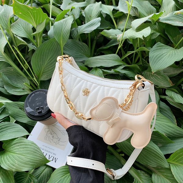 women's korean fashion bag 2021 summer one shoulder portable chain solid color leisure messenger armpit
women's korean fashion bag 2021 summer one shoulder portable chain solid color leisure messenger armpit