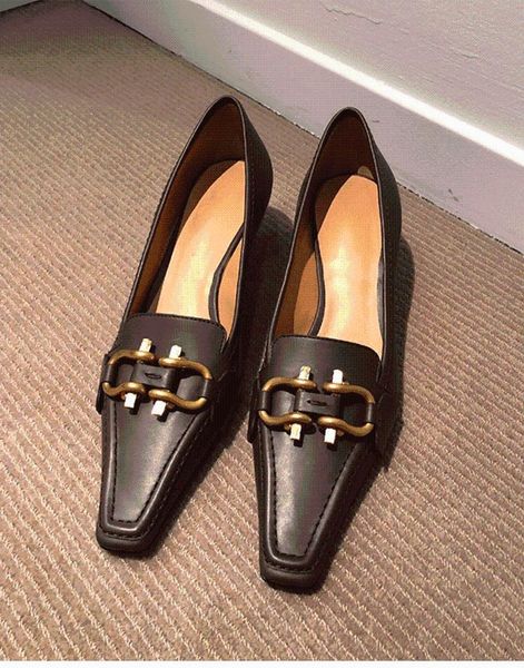 dress shoes 2021 early autumn metal buckle thin heeled all-match small square head single lizard pattern comfortable fashion, Black
dress shoes 2021 early autumn metal buckle thin heeled all-match small square head single lizard pattern comfortable fashion, Black