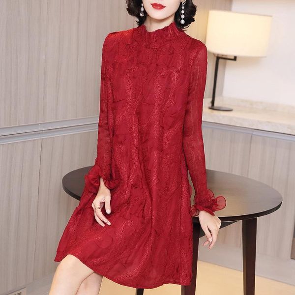 casual dresses autumn 2021 women's embroidery large size pleated long sleeve dress, Black;gray
casual dresses autumn 2021 women's embroidery large size pleated long sleeve dress, Black;gray
