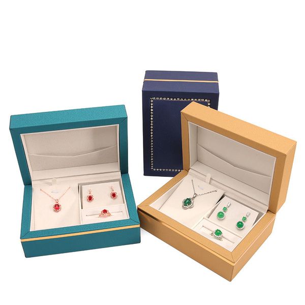 wholesale new gold edge jewelry box spot jewelry set box ring necklace pendant earrings watch storage, Black;white
wholesale new gold edge jewelry box spot jewelry set box ring necklace pendant earrings watch storage, Black;white
