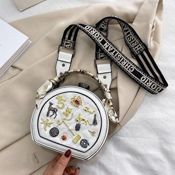evening bags fashion exquisite shopping bag retro casual women shoulder female leather handbag for 2021 designer handbags
evening bags fashion exquisite shopping bag retro casual women shoulder female leather handbag for 2021 designer handbags