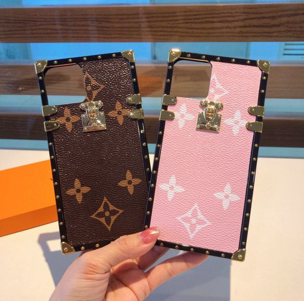 famous classic trunk design phone cases for iphone 12 promax 12pro 11 xs max xr x 8 plus samsung huawei come with strap
famous classic trunk design phone cases for iphone 12 promax 12pro 11 xs max xr x 8 plus samsung huawei come with strap