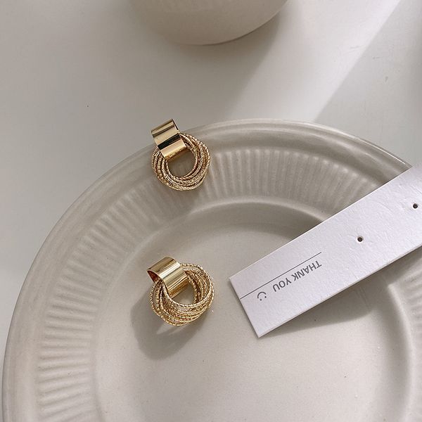925 silver needle multi circle simple versatile elegant small earrings light luxury temperament net red solid earrings
925 silver needle multi circle simple versatile elegant small earrings light luxury temperament net red solid earrings