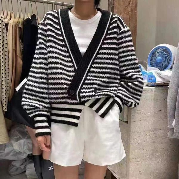 women's knits & tees wave stripes hit color big v-neck autumn and winter clothing long-sleeved knitted sweater cardigan, White
women's knits & tees wave stripes hit color big v-neck autumn and winter clothing long-sleeved knitted sweater cardigan, White