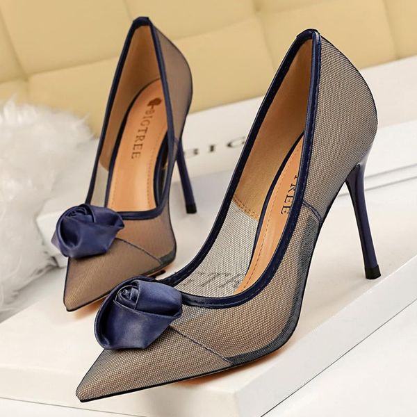 dress shoes 2021 woman 9cm high heels women scarpins mesh floral pumps lady stiletto blue wedding bridal valentine fetish nightclub, Black
dress shoes 2021 woman 9cm high heels women scarpins mesh floral pumps lady stiletto blue wedding bridal valentine fetish nightclub, Black