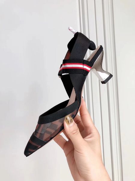 2021 good quality fashion women luxurys designers shoes designer sandals womens luxury high heels sandal dress shoess with box size 35-41 -b, Black
2021 good quality fashion women luxurys designers shoes designer sandals womens luxury high heels sandal dress shoess with box size 35-41 -b, Black