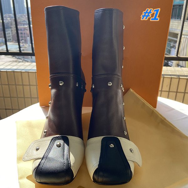 2021 fashion luxury designer brand women's boots factory direct sales autumn and winter short boots size 35-42, Black
2021 fashion luxury designer brand women's boots factory direct sales autumn and winter short boots size 35-42, Black