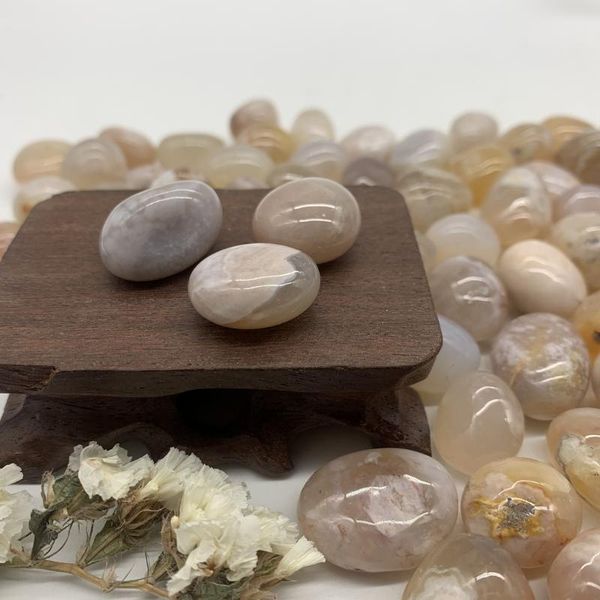 natural sakura cherry agate quartz crystal palm stones irregular gravel shape specimen decoration healing decorative objects & figurines
natural sakura cherry agate quartz crystal palm stones irregular gravel shape specimen decoration healing decorative objects & figurines