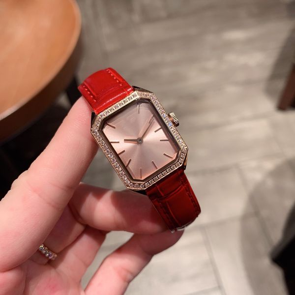 ladies watch with diamonds mechanical self-winding glass face leather strap stainless steel case ceramic dial, Slivery;golden
ladies watch with diamonds mechanical self-winding glass face leather strap stainless steel case ceramic dial, Slivery;golden