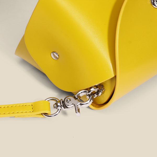 fashion bag 2021 mini one shoulder messenger small square box design leather women's
fashion bag 2021 mini one shoulder messenger small square box design leather women's