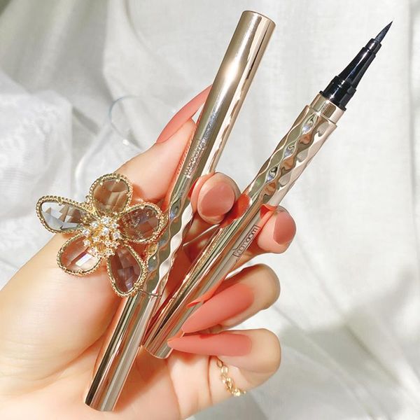 classic gold silver liquid eyeliner pen cool black smooth long lasting eye makeup waterproof fast dry soft touch brighten eyes
classic gold silver liquid eyeliner pen cool black smooth long lasting eye makeup waterproof fast dry soft touch brighten eyes