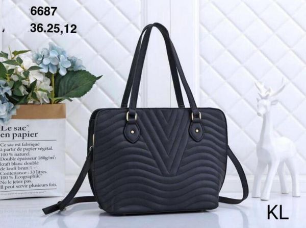2021 high-quality womens diagonal totes bags trend color matching design fashion ladies handbag purse large capacity casual lady shoulder ha
2021 high-quality womens diagonal totes bags trend color matching design fashion ladies handbag purse large capacity casual lady shoulder ha