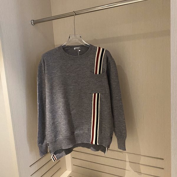 21 chao tb family's early autumn style loose durable, showing a figure. the sweater fabric is soft waxy, comfortable, and the, White;black
21 chao tb family's early autumn style loose durable, showing a figure. the sweater fabric is soft waxy, comfortable, and the, White;black