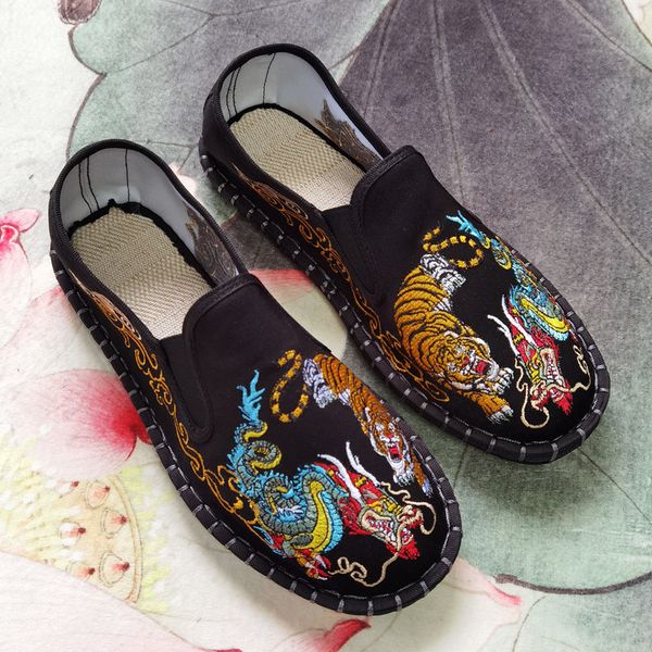 classic dragon tiger embroidered shoes men china style casual loafers men plimsolls tiger flat men slip on shoes zapatos de lona, Red;white
classic dragon tiger embroidered shoes men china style casual loafers men plimsolls tiger flat men slip on shoes zapatos de lona, Red;white