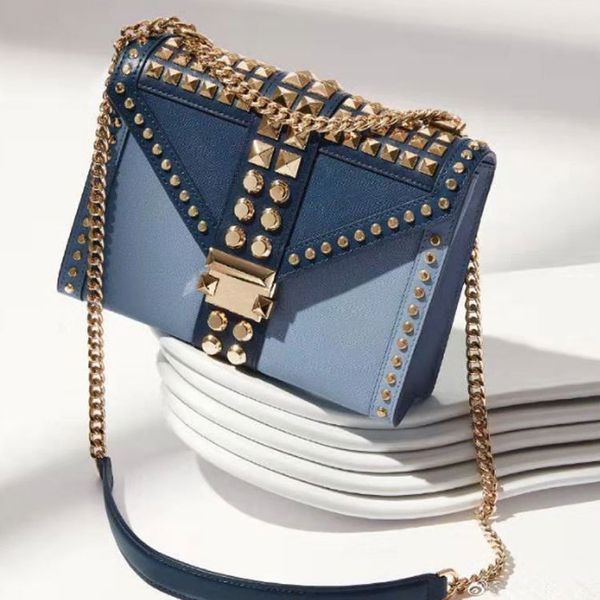 design hand family's new whitney stitching rivet chain fashion one shoulder slanting cross small square women's leather bag 4ibc
design hand family's new whitney stitching rivet chain fashion one shoulder slanting cross small square women's leather bag 4ibc