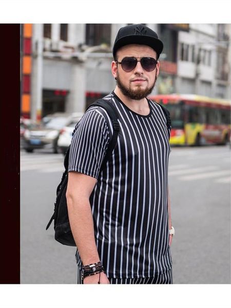 men's tracksuits casual suit jogging striped running shirt short-sleeved pants fashion sports, Gray
men's tracksuits casual suit jogging striped running shirt short-sleeved pants fashion sports, Gray
