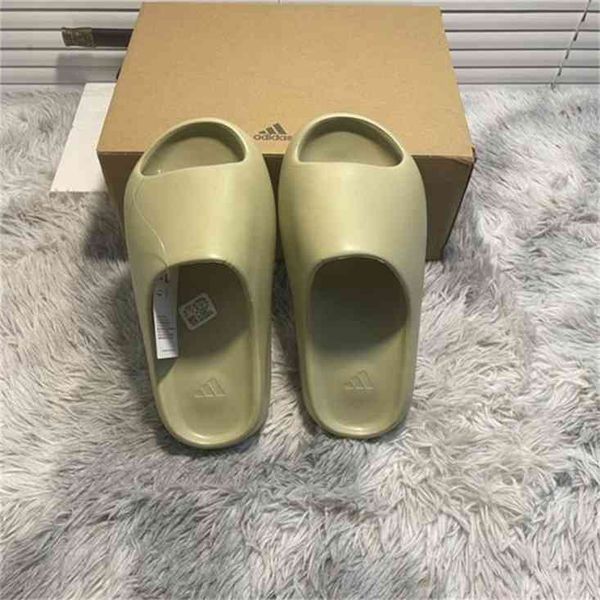 Fashion brand slippers foam men super great quality runner outdoor basketball football soccer sneakers sports sandal leisure gift summer party PZIR
Fashion brand slippers foam men super great quality runner outdoor basketball football soccer sneakers sports sandal leisure gift summer party PZIR