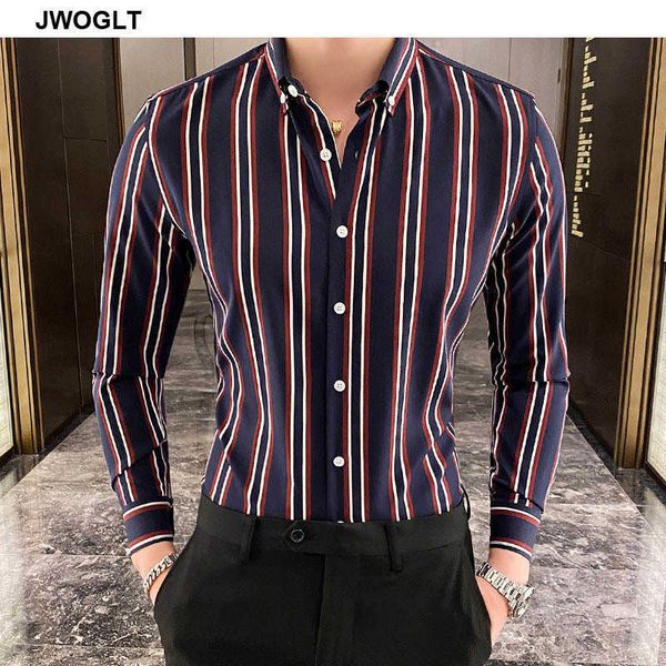 autumn korean fashion casual button down shirt men design brand slim fit man shirts long sleeve striped shirts 210528, White;black
autumn korean fashion casual button down shirt men design brand slim fit man shirts long sleeve striped shirts 210528, White;black
