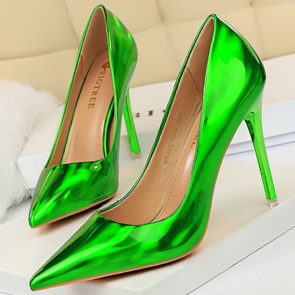 bigtree shoes woman pumps patent leather high heels stiletto black women heels .5 cm party shoes classic pumps plus size 35-43
bigtree shoes woman pumps patent leather high heels stiletto black women heels .5 cm party shoes classic pumps plus size 35-43
