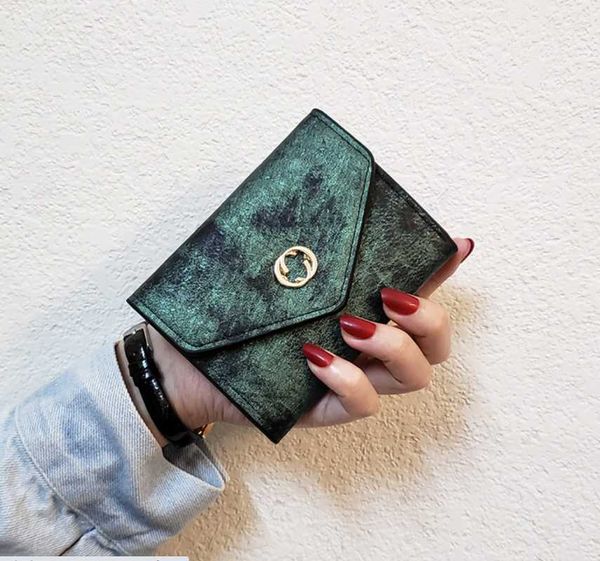 wallets color 3 fold pu fashion wallet with snap metal clip, Red;black 
wallets color 3 fold pu fashion wallet with snap metal clip, Red;black