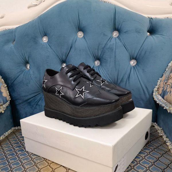 2021 new designer trifle sole women's shoes fashion brand low outdoor casual luxury single shoes, Red;white
2021 new designer trifle sole women's shoes fashion brand low outdoor casual luxury single shoes, Red;white