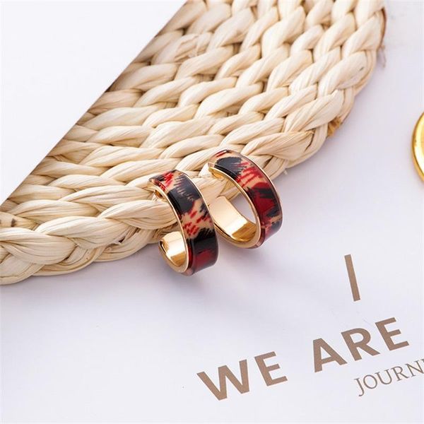 european american fashion acrylic metal c-shaped earrings personality streak leopard dangle women jewelry & chandelier, Silver 
european american fashion acrylic metal c-shaped earrings personality streak leopard dangle women jewelry & chandelier, Silver