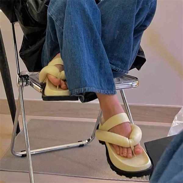 rimocy clip toe thick platform slippers women casual strap summer beach flip flops woman non slip outdoor rome sandals 210607, Black
rimocy clip toe thick platform slippers women casual strap summer beach flip flops woman non slip outdoor rome sandals 210607, Black
