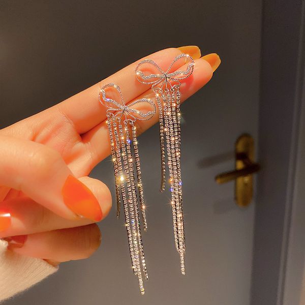 925 silver needle diamond bowknot long tassel earrings exaggerated design fashion personality earrings for women, Golden;silver
925 silver needle diamond bowknot long tassel earrings exaggerated design fashion personality earrings for women, Golden;silver