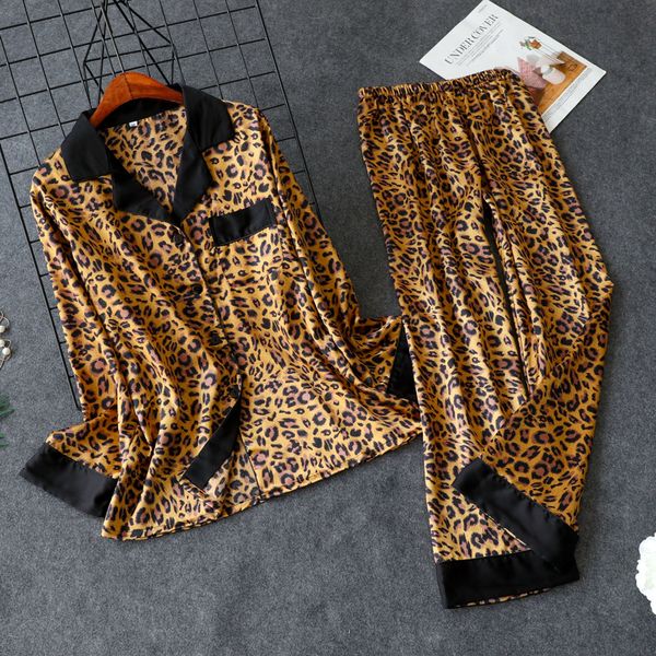 leopard pyjamas women stripe satin pajamas sets 2021 new spring long sleeve 2 pcs suit casual silk home clothing sleepwear, Black;red
leopard pyjamas women stripe satin pajamas sets 2021 new spring long sleeve 2 pcs suit casual silk home clothing sleepwear, Black;red
