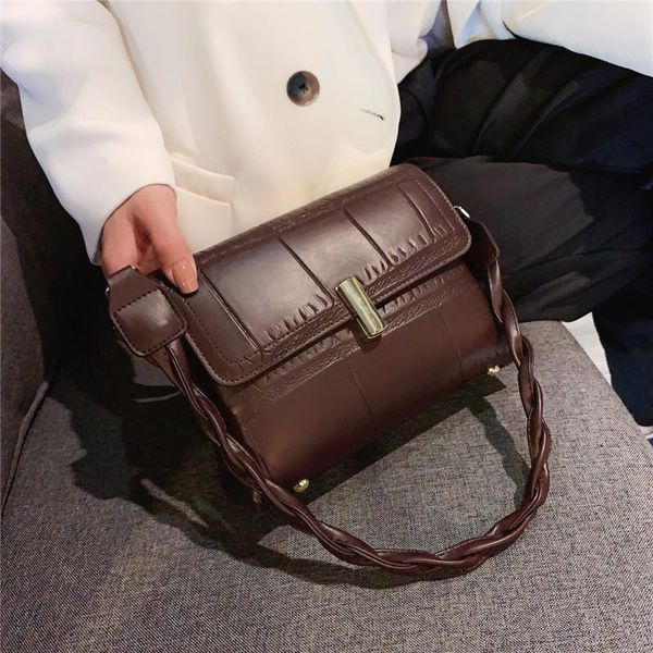 new women shoulder bag leather youth lady crossbody with rivets girl appointment bags small white wallet
new women shoulder bag leather youth lady crossbody with rivets girl appointment bags small white wallet