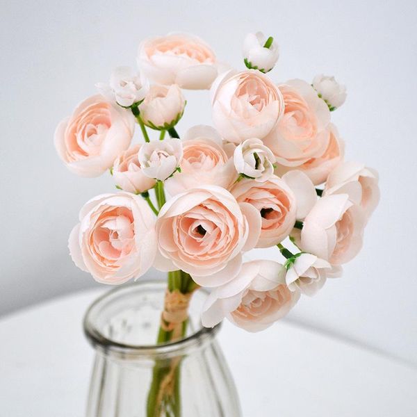 simulation silk rose artificial flowers 6pcs/bunch wedding bouquet bride holding roses home decoration fake buds decorative & wreaths
simulation silk rose artificial flowers 6pcs/bunch wedding bouquet bride holding roses home decoration fake buds decorative & wreaths
