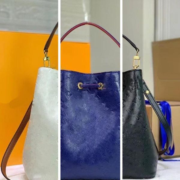 cosmetic bags & cases trendy women handbag soft leather embossing bag original standard design luxury high-end champagne bucket
cosmetic bags & cases trendy women handbag soft leather embossing bag original standard design luxury high-end champagne bucket