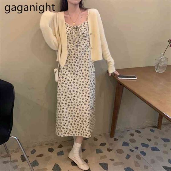 elegant sweater set fashion solid v-neck knitted cardigan+floral spaghetti strap dress female two piece suit 210601, White
elegant sweater set fashion solid v-neck knitted cardigan+floral spaghetti strap dress female two piece suit 210601, White