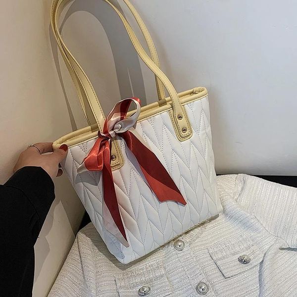 evening bags large tote bag 2021 fashion high-quality pu leather women's designer handbag high capacity shoulder with scarves
evening bags large tote bag 2021 fashion high-quality pu leather women's designer handbag high capacity shoulder with scarves