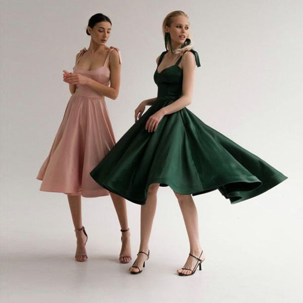 elegant satin a-line camisole dress woman french retro strapless high waist mid-calf party 2021 summer casual dresses, Black;gray
elegant satin a-line camisole dress woman french retro strapless high waist mid-calf party 2021 summer casual dresses, Black;gray