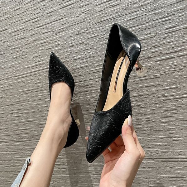 luxury dress shoes 5313-1 black high 2021 spring and summer pointed thin heels fashion women's side empty sho 5cm
luxury dress shoes 5313-1 black high 2021 spring and summer pointed thin heels fashion women's side empty sho 5cm
