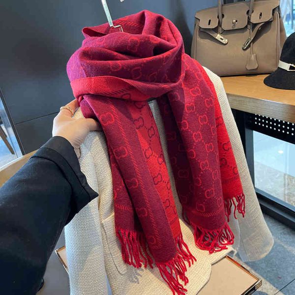 design autumn and warm core spun yarn scarf thickened women's bib double-sided two-color tassel temperament elegant large shawl, Blue;gray
design autumn and warm core spun yarn scarf thickened women's bib double-sided two-color tassel temperament elegant large shawl, Blue;gray