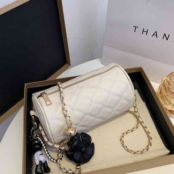 lingge chain bag women's 2021 summer fashion foreign style messenger texture ins single shoulder cylinder, Black;red
lingge chain bag women's 2021 summer fashion foreign style messenger texture ins single shoulder cylinder, Black;red