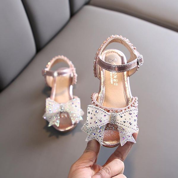 fashion crystal bow princess shoes for girl beach child leather sandals kids summer sequins 3 5 6 7 8 9 10 11 12 years, Black;red
fashion crystal bow princess shoes for girl beach child leather sandals kids summer sequins 3 5 6 7 8 9 10 11 12 years, Black;red