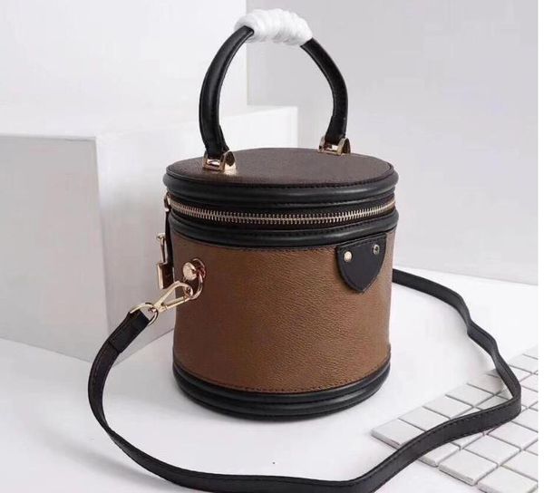 2021 cosmetic fashion bucket real leather designer handbags women's quality case bag shoulder lfarx
2021 cosmetic fashion bucket real leather designer handbags women's quality case bag shoulder lfarx