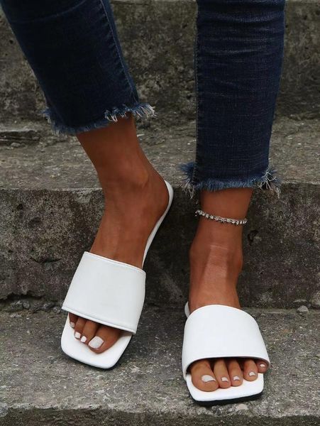 slippers women's sandals 2021 summer style european and american large size square toe flat beach flip flops, Black
slippers women's sandals 2021 summer style european and american large size square toe flat beach flip flops, Black