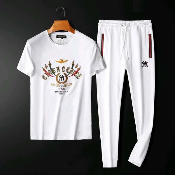tracksuits sport suit fashion classic casual men's sports 2021 summer short sleeve letter sequin embroidery slim fitting tie pants, Gray
tracksuits sport suit fashion classic casual men's sports 2021 summer short sleeve letter sequin embroidery slim fitting tie pants, Gray