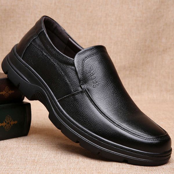 casual shoes leather shoes men's autumn new breathable middle-aged and elderly leather with cow soft thick soled antiskid 8x5g, Black
casual shoes leather shoes men's autumn new breathable middle-aged and elderly leather with cow soft thick soled antiskid 8x5g, Black